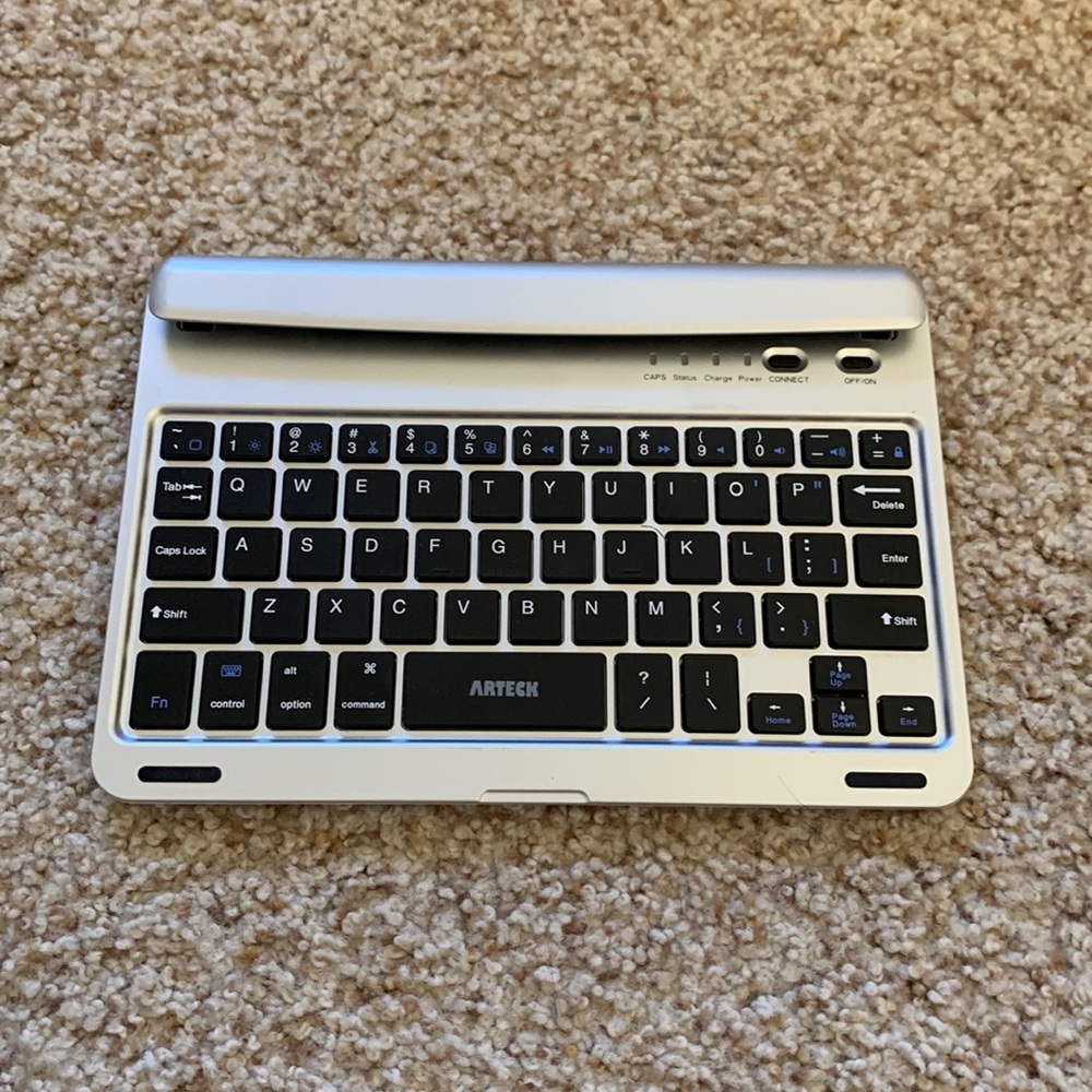 ARTECK iPad Mini Keyboard Accessory - Picture 3 of 5